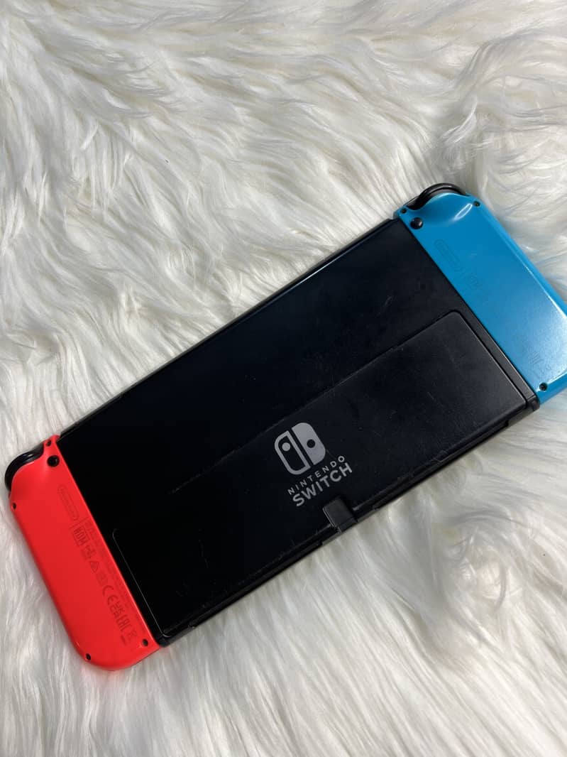 Nintendo switch OLED console 4