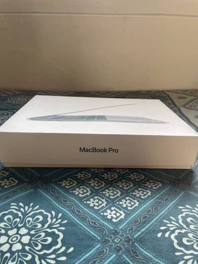 Macbook Pro 2019 - 13' (Touch Bar)