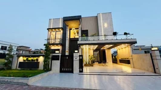 20 Marla Designer House Available For Rent