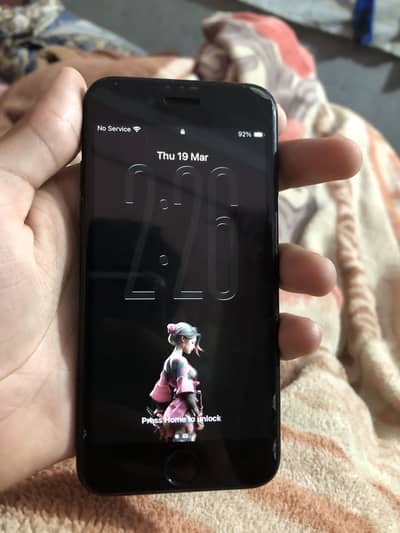 Iphone se Second Generation WhatsApp:03240075981