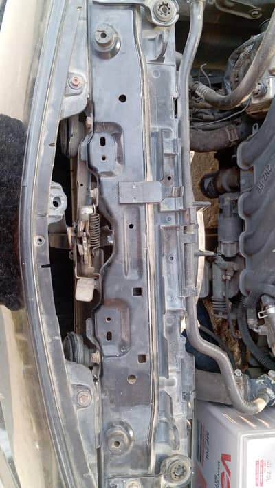 toyota corolla XLI left fender touch baki sari geniune ha