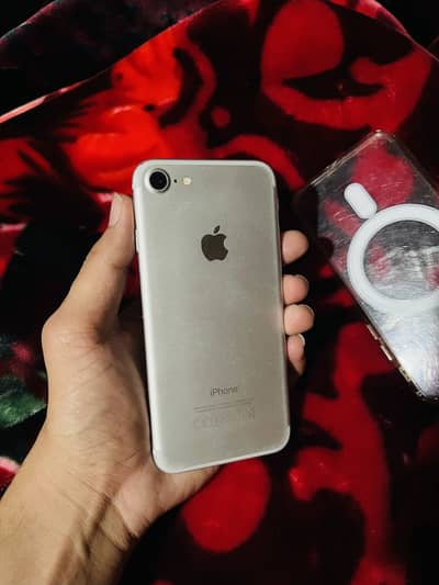 iPhone 7 128GB Pta Approved