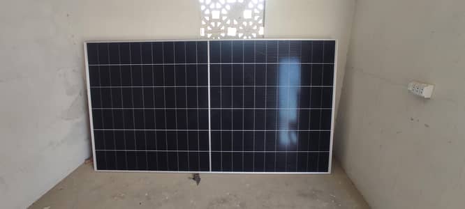 JA Solar Bifacial 710w Solar Plates