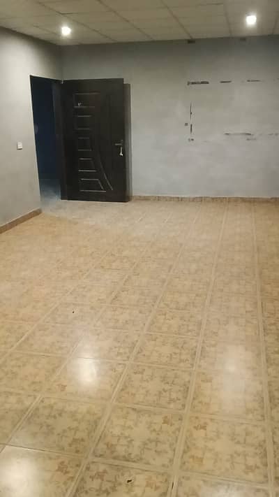 Spacious Flat Available For Rent In Valencia Town Lahore