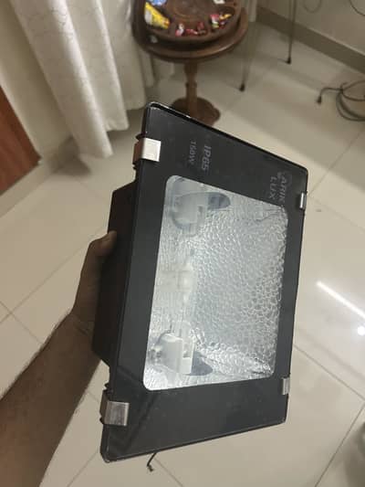 150W IP65 Arik Lux Metal Flood Light - Outdoor Waterproof Heavy Duty