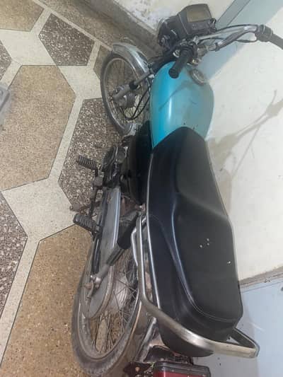 BIKE FOR SALE IN VERY GOOD CONDITION