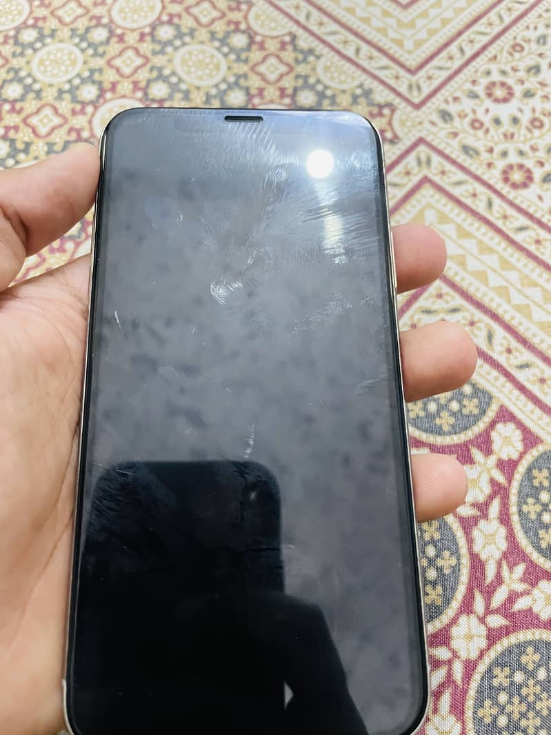 IPHONE X 3