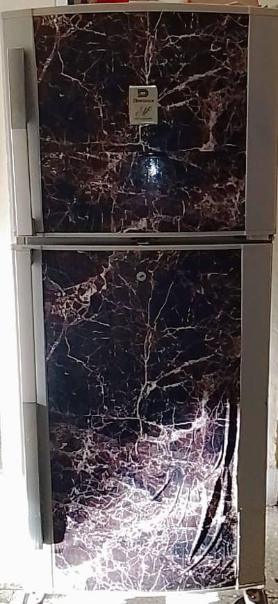 Dawlance Refrigerator saleing