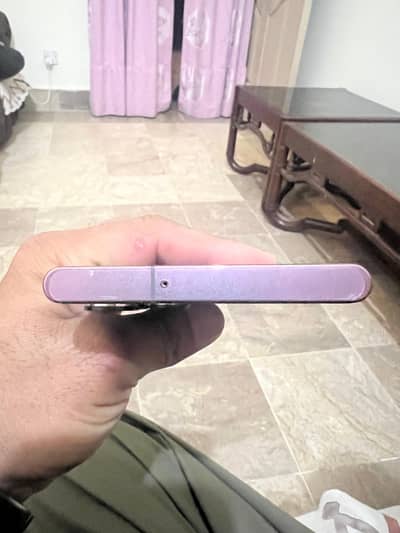 neat condition meroon clour