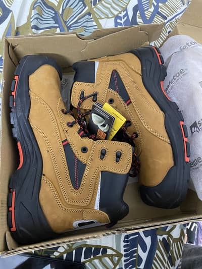 safetoe- Safety Shoes Brand new for sale