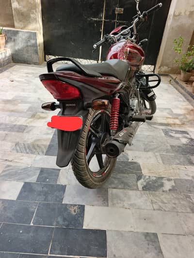Honda CB 125F 2024