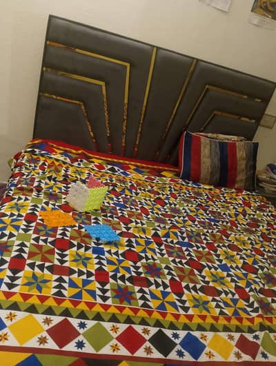 double bed set with side tabels in poshish