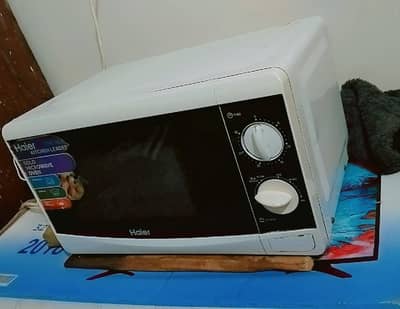 haire microwave oven for sale lush condition