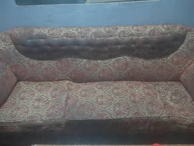 want tonsale wooden posish sofa set 3 '1'1 seated