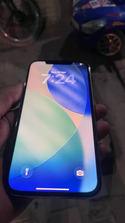 12. pro max . 128. GB  factory unlock.  sim tim full . 4 month