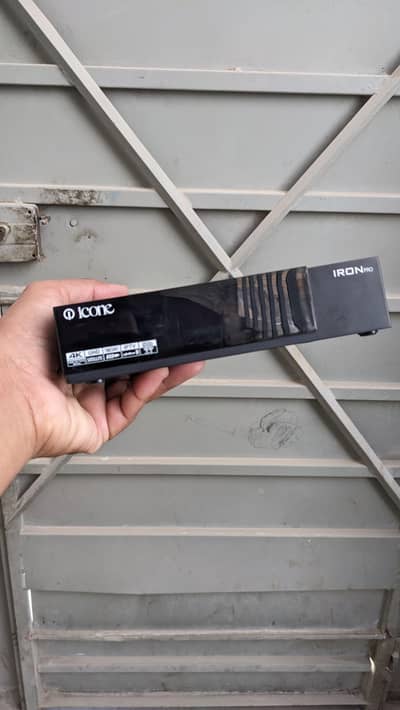 Icon Iron Pro 4K Android Dish Receiver