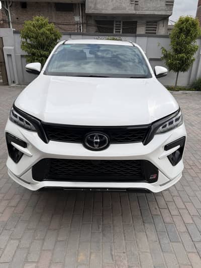 Toyota Fortuner GRS 2025