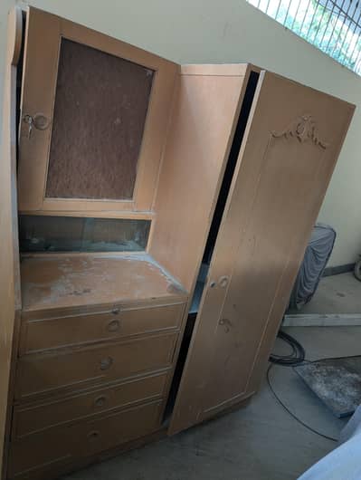 divider and wardrobe total  Woden strong and perfect just dirty