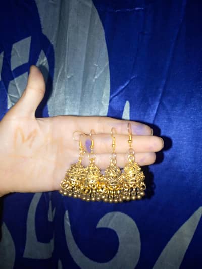 Earnings for girls To colour available Silver And gold.