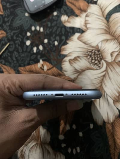 Iphone. Xr non pta factory unlocke 64 gb for sale