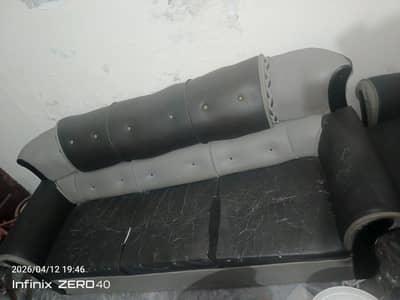 5 seater sofa used  small  1 seater ki arm damaged hai