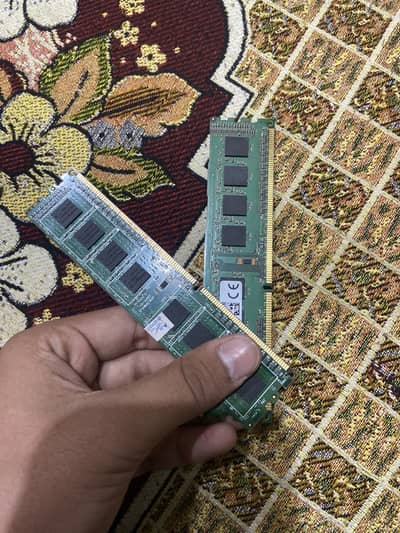 2 4gb ram — URGENT SALE.  !!