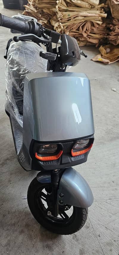 Mini EV Scooty
