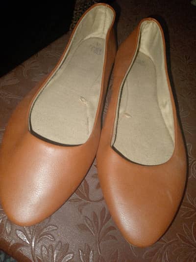 NEW LADIES SHOES 10/10 CONDITION