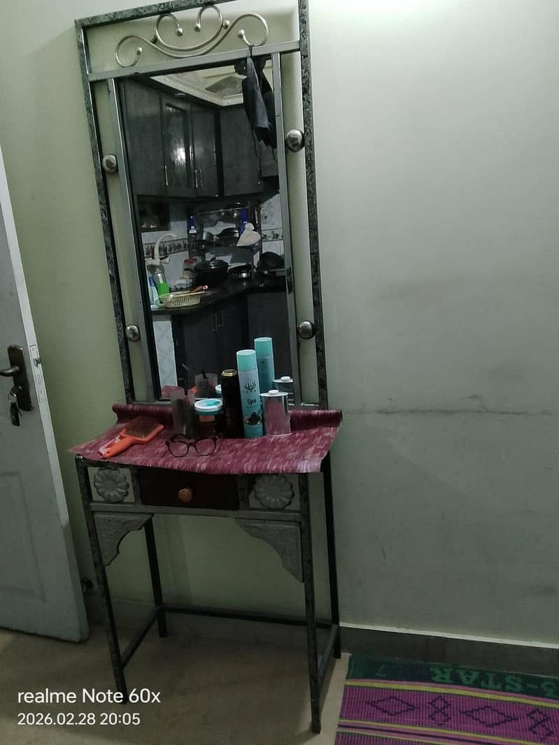 dressing table 1