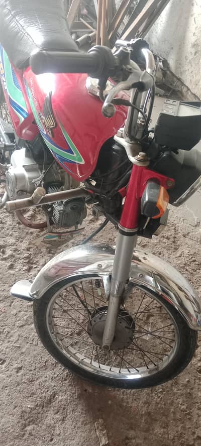 Honda CD 70 2018 model all ok Indian condition full ok WhatsApp number