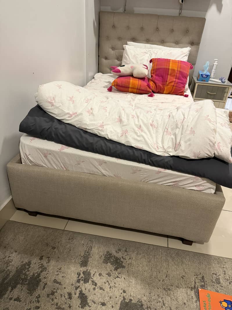Single bed (Used) 3