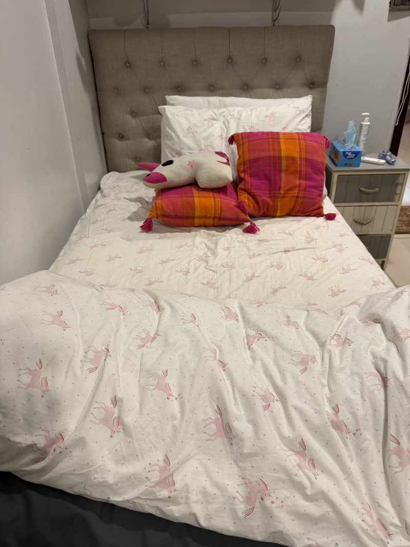 Single bed (Used) 4