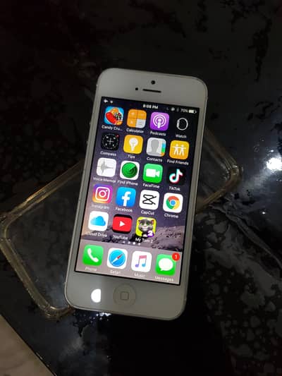 Iphone 5 16GB NON PTA 10/9.5 condition  iphone 6 7 8 X