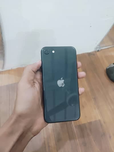 iPhone se 2020 mdm bypass  64 gb 10 by 9 condition battery helth 78 a