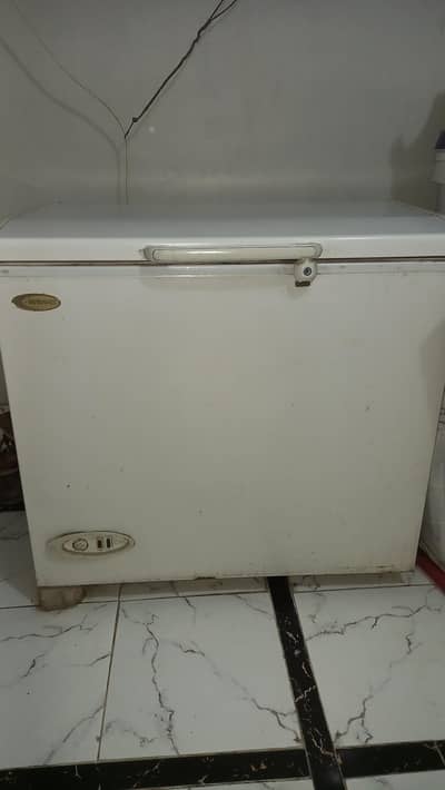 weves single door hai perfect  conditions  me hai