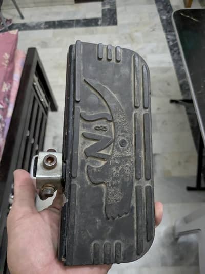 ybr ybz gr cb150 ccr 150 geniun fitting foot rest