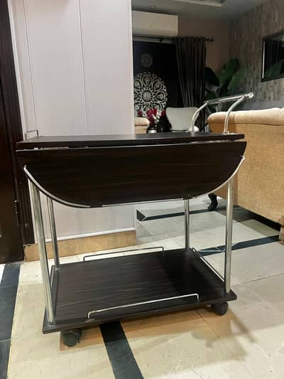 Tea trolley/ trolly  (fordable)