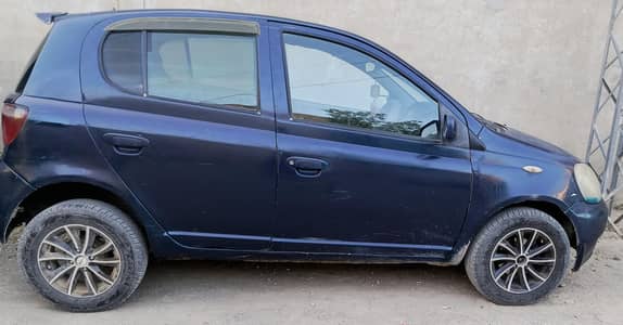 Toyota vitz 1999 model 1000 cc  in Quetta