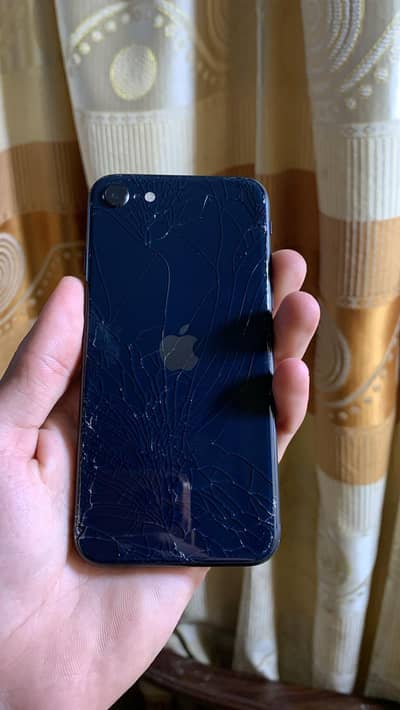 iphone SE 3 only back break 100 health water pack bypass