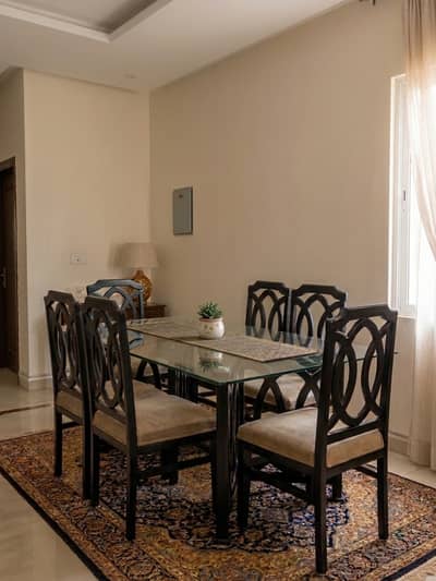 Glass top - 6 chair dining table (very good condition)