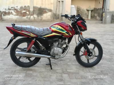 Honda CB 125F 2024