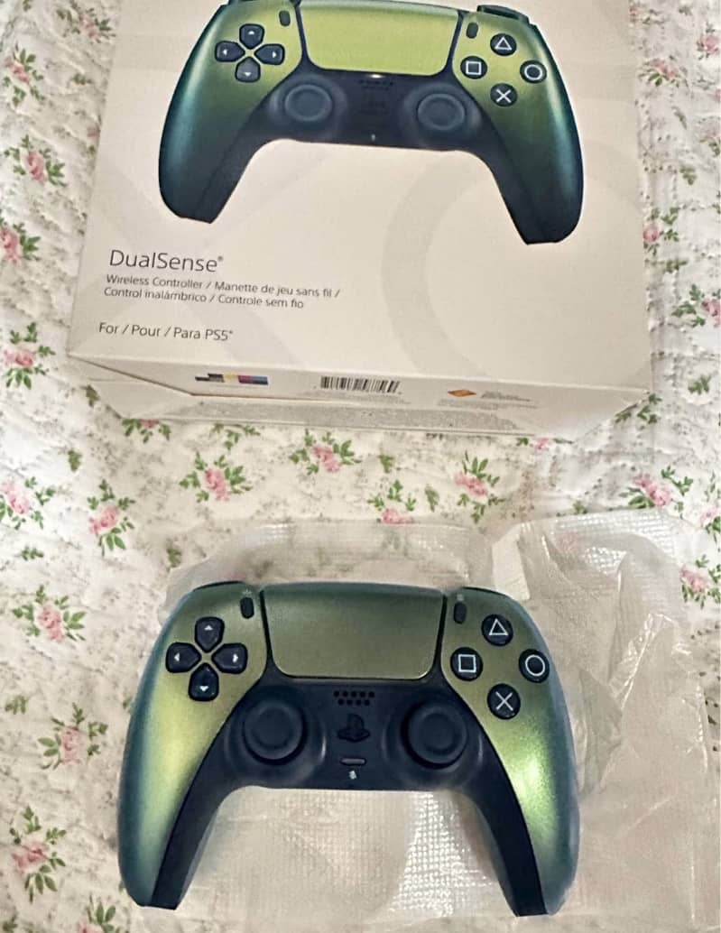 Ps5 controller (Middle East version) 0