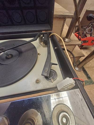 Turntable record player changer