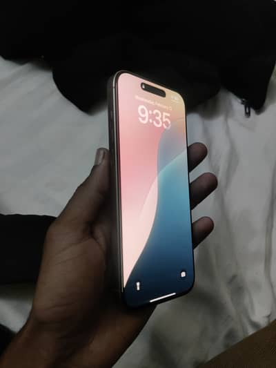 iPhone 16 pro max sim locked