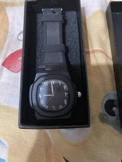 black aura with straps