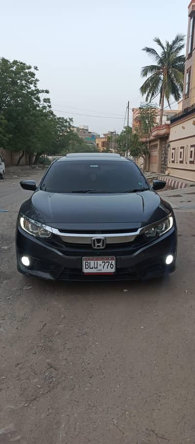 Honda Civic 2018UgTop of line