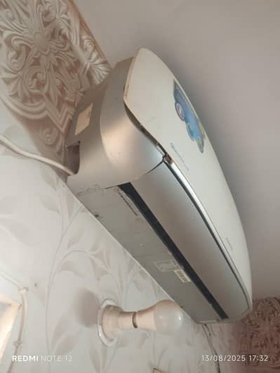 kenwood 1.5 ton Inverter Split. KDC-1813S