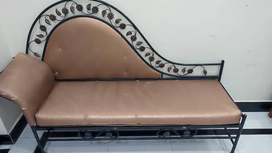 Deewan (Chaise lounge)