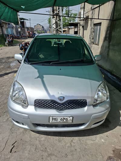 toyota vitz 2004/2006 import hatchback