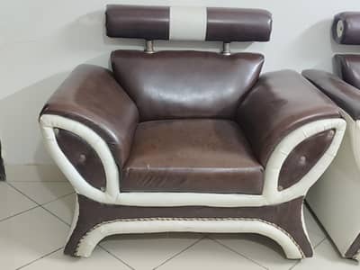 1 seater 2 sofas, one 2 seater and one 3 seater sofa for sell.